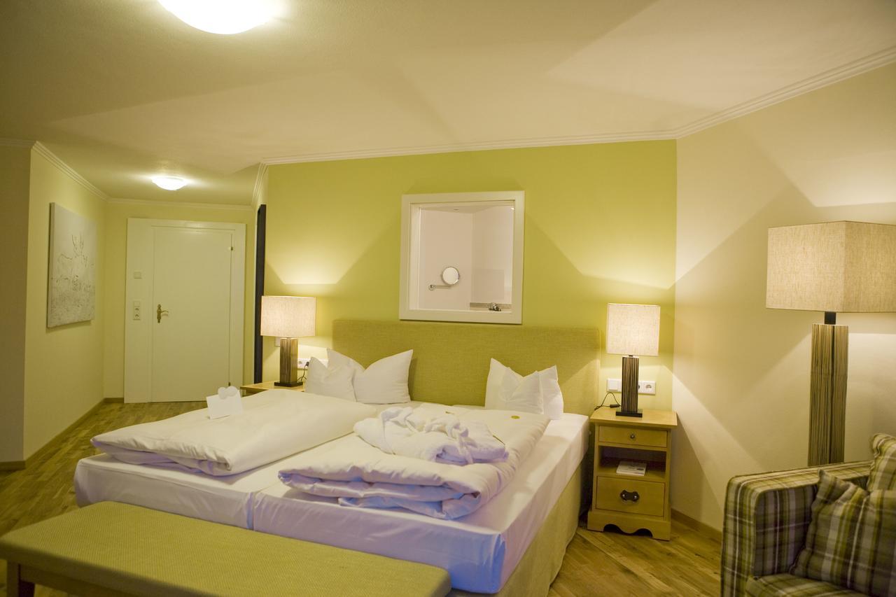 Hotel Gut Schmelmerhof ซังคท์แองเกลอมาร์ ภายนอก รูปภาพ